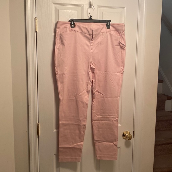 Old Navy Pants - Brand New Old Navy Blush Pants…size 18